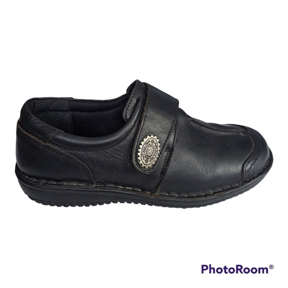 Volks Walkers leather womens black shoes, velcro closures. Size US 5.5/6 - Picture 2 of 14